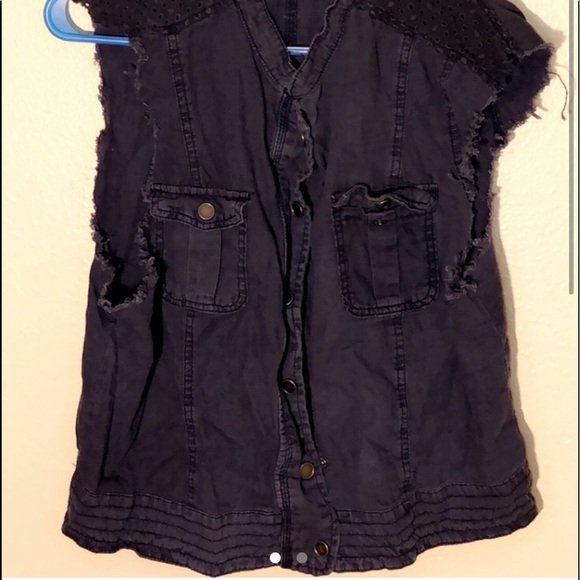 dark dark blue back ripped jean vest! - Picture 2 of 2